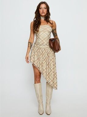 princess polly syrefena halter mini dress Syrefena Halter Mini Dress Multi Curve